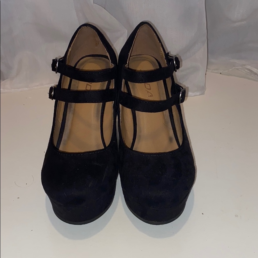 SODA black wedges heels
